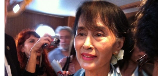 Birmanie :  Aung San Suu Kyi veut la transparence économique