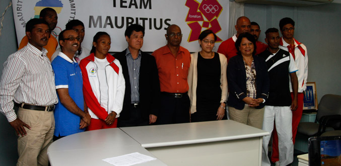 JO 2012 :  DErnier rassemblement bruno julie invité par le COM