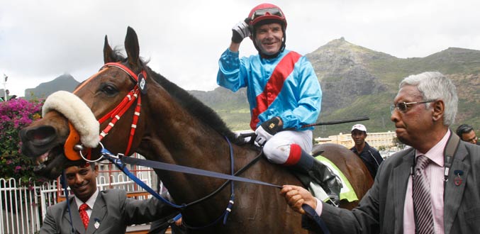 100e victoire pour Burke et triplé pour Geroudis