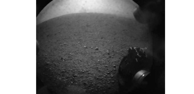 Le robot Curiosity se pose sur Mars après un voyage de huit mois