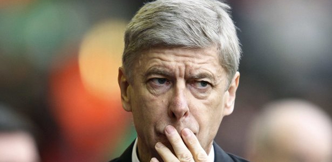 Wenger aurait préféré vendre Van Persie au Paris SG