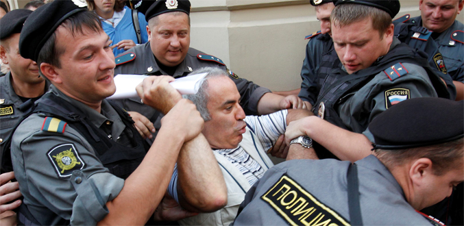 Russie : Kasparov pourrait être condamné à 5 ans de camp