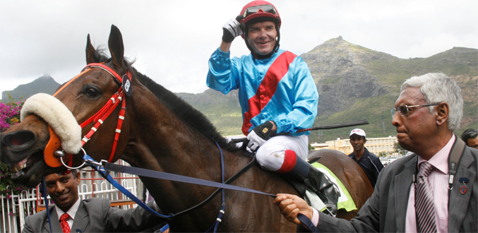 Hippisme : Robbie Burke nommé ‘Club Jockey’ du MTC
