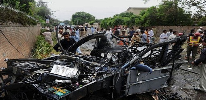 Pakistan: un attentat meurtrier vise des responsables américains