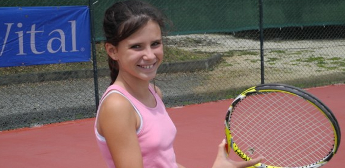 Tennis :  13e Championnat Vital, Petit-Camp - Lou Caumes : le tennis dans le sang