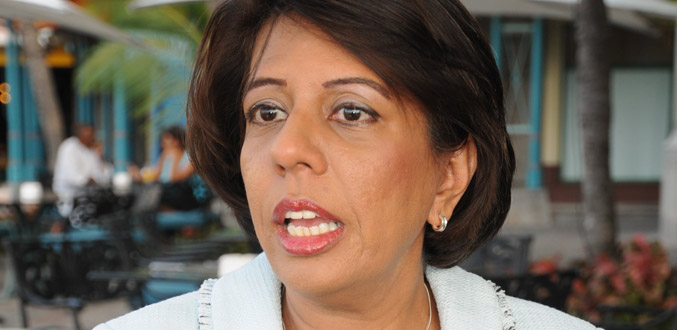 Nita Deerpalsing appelle la State Bank of Mauritius à « revoir sa copie »