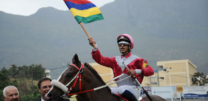 Hippisme : Week-End International 2012 - Maurice frappe deux fois et aspire au titre