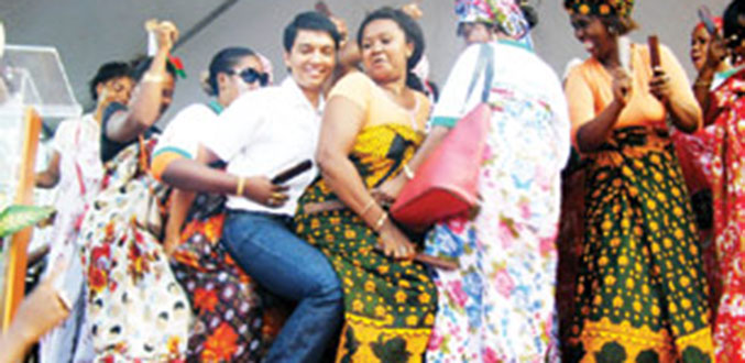 Andry Rajoelina en démonstration de force