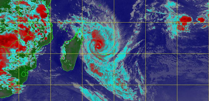 Dumile: un avertissement de cyclone de classe 2 reste en vigueur à Maurice