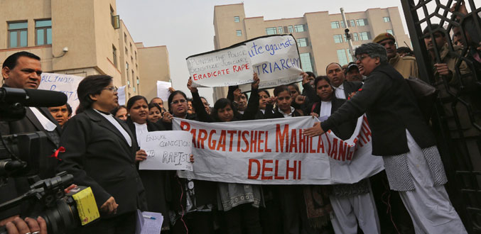 Le père de l`Indienne violée veut voir les agresseurs pendus