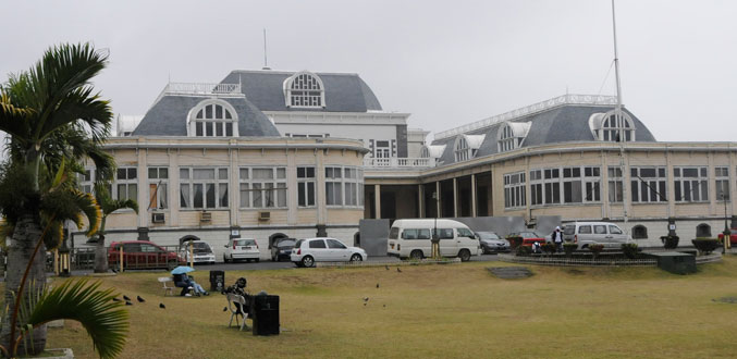 Plaza : Rs 87 millions pour un toit qui fuit