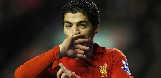 Luis Suarez reconnaît avoir simulé une faute