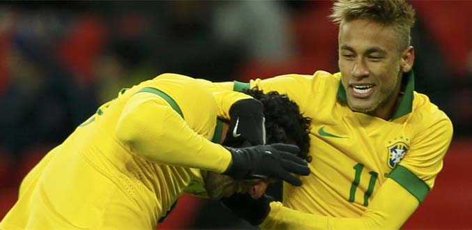 Mondial-2014: Neymar: "Nous devons améliorer notre jeu collectif"