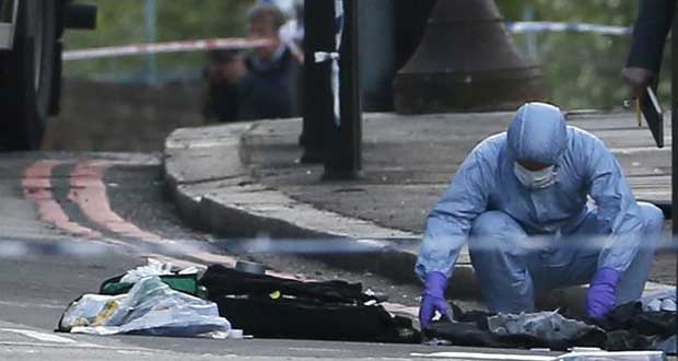Un meurtre en pleine rue à Londres fait craindre un acte terroriste