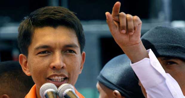 Présidentielle à Madagascar: Rajoelina conditionne sa démission