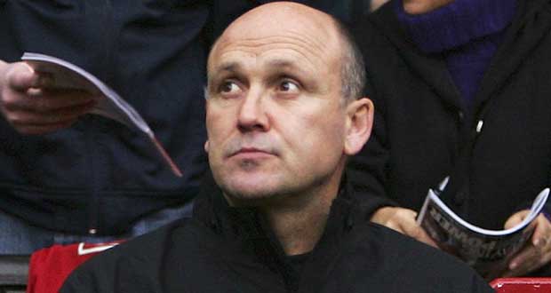 Le manager-adjoint Mike Phelan quitte Manchester United