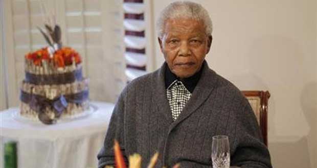 L'ancien président Nelson Mandela dans un "état critique"