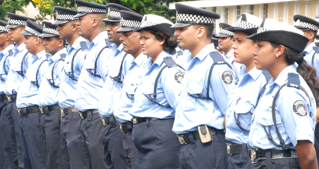 Police : les caporaux insatisfaits malgré leur promotion