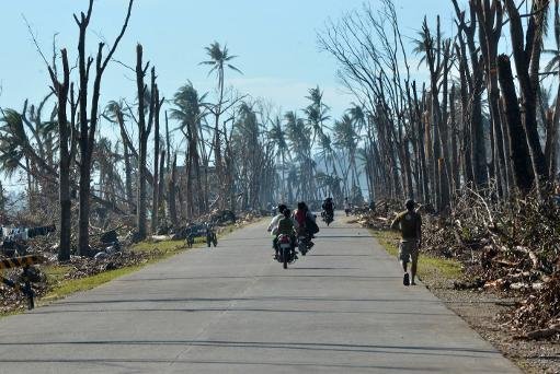Le typhon Utor balaie les Philippines, 23 disparus