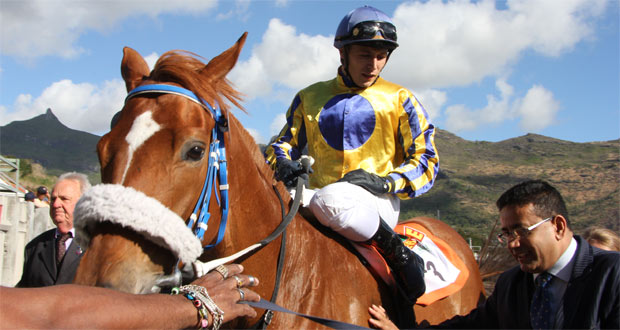 Le MTC enlève la licence du jockey italien Arena 