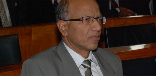 Keshoe Parsad Matadeen assure la suppléance à la présidence