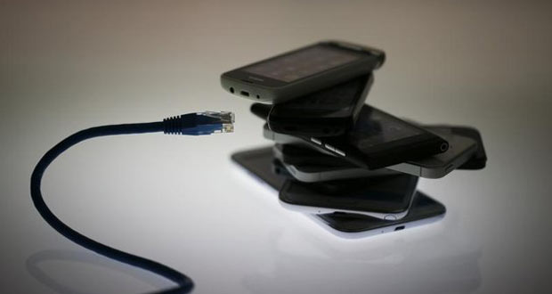 La taxe sur les smartphones et les tablettes reportée