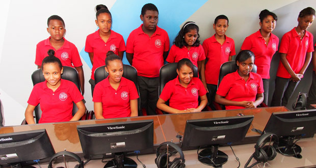 Un laboratoire multimédia pour contrer l’échec scolaire