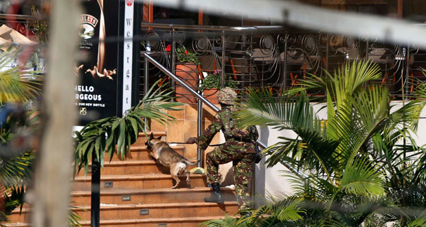 La prise d'otages se poursuit à Nairobi, 59 morts