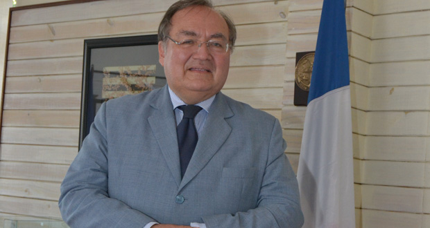 Jean-François Dobelle : Un diplomate de proximité 