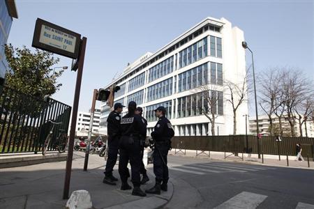 Une femme soupçonnée de lien avec Al Qaïda arrêtée à Paris