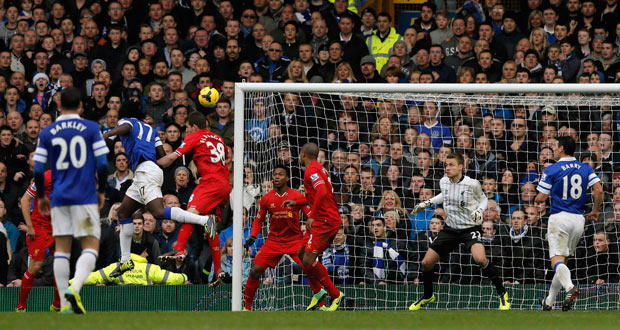 Premier League : Liverpool pioche, Arsenal prend le large