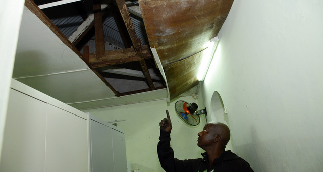 Trou-d’Eau-Douce: bal de rats dans un dispensaire délabré