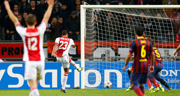 Ligue des champions : L'Ajax inflige une première défaite au Barça cette saison