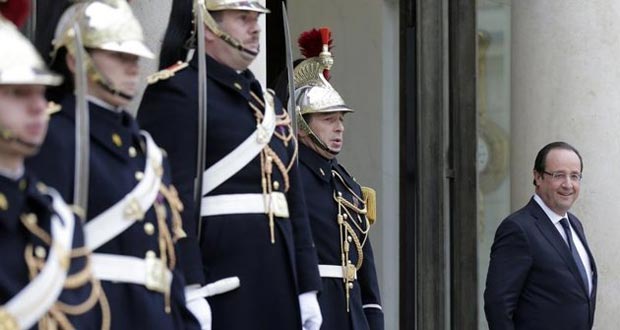 Légère éclaircie pour Hollande dans un sondage Ipsos