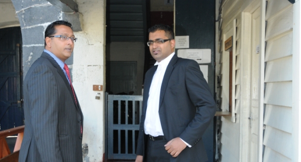 Affaire Bangaleea: arrêté l'avocat Roshi Bhadain libéré sous caution