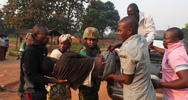 Des soldats tchadiens tirent sur des manifestants à Bangui