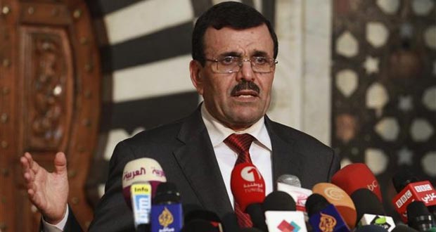 Démission du Premier ministre tunisien, heurts dans le Sud