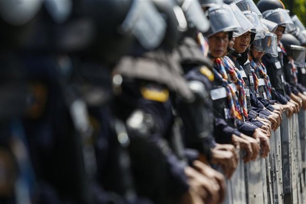 Dix mille policiers à Bangkok pour les élections