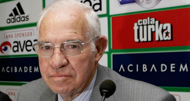 Football-Mort de l'ancien entraîneur espagnol Luis Aragones