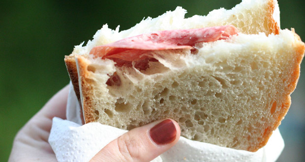 Bien manger hors de chez soi : une question de volonté 