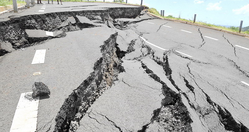 Ring Road éventrée: les constructeurs au pied du mur