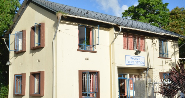  Un «faux policier» dépouille un livreur de pizza