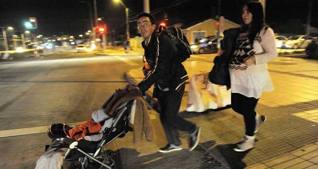 Un puissant séisme provoque un tsunami au Chili, 5 morts