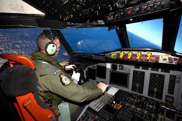 Le copilote du Boeing MH370 aurait essayé de téléphoner