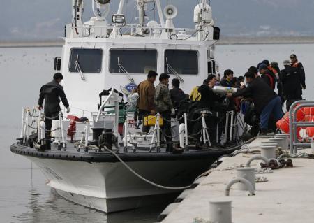 Les plongeurs ont vu des corps dans l'épave du ferry sud-coréen