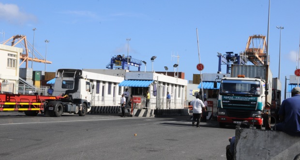 Port: de nouvelles mesures de sécurité font grogner les camionneurs