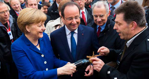 Ukraine-Hollande et Merkel haussent le ton face à Poutine