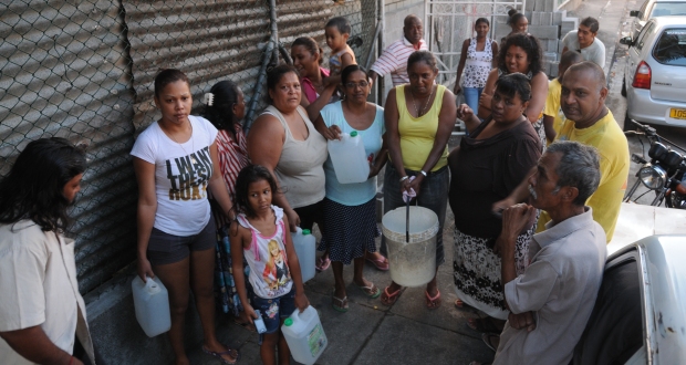 Plus d’un an sans eau: l’exaspération à son comble à Camp-Levieux