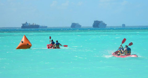 Les Marines font la fête sur la base militaire de Diego Garcia?