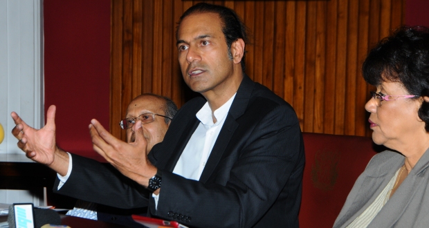 Enseignement supérieur: virulente sortie de Steve Obeegadoo contre Rajesh Jeetah